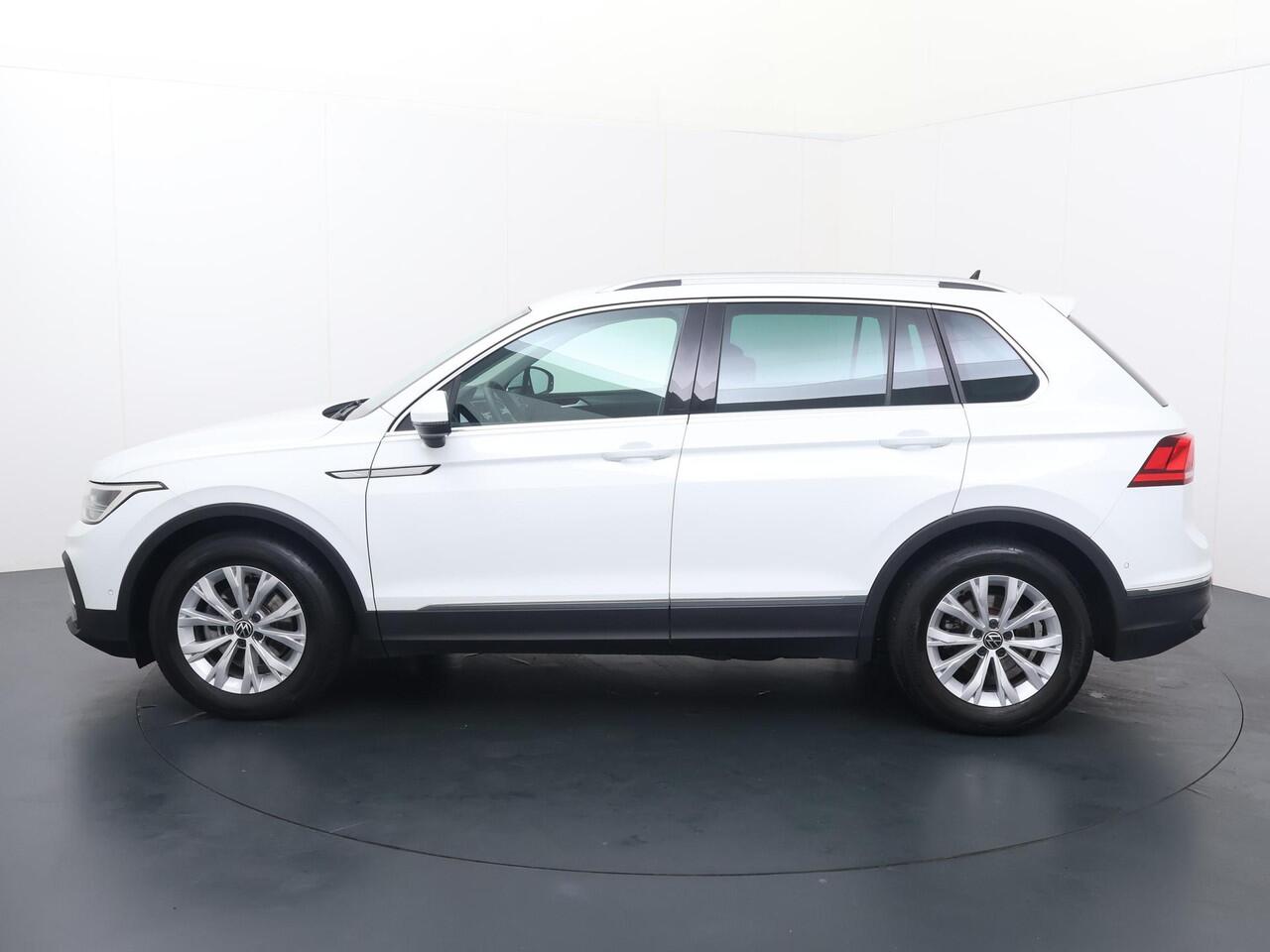 Volkswagen TIGUAN 1.5 TSI Life Business | 150 PK | Automaat | Trekhaak wegklapbaar | Verwarmde voorstoelen |