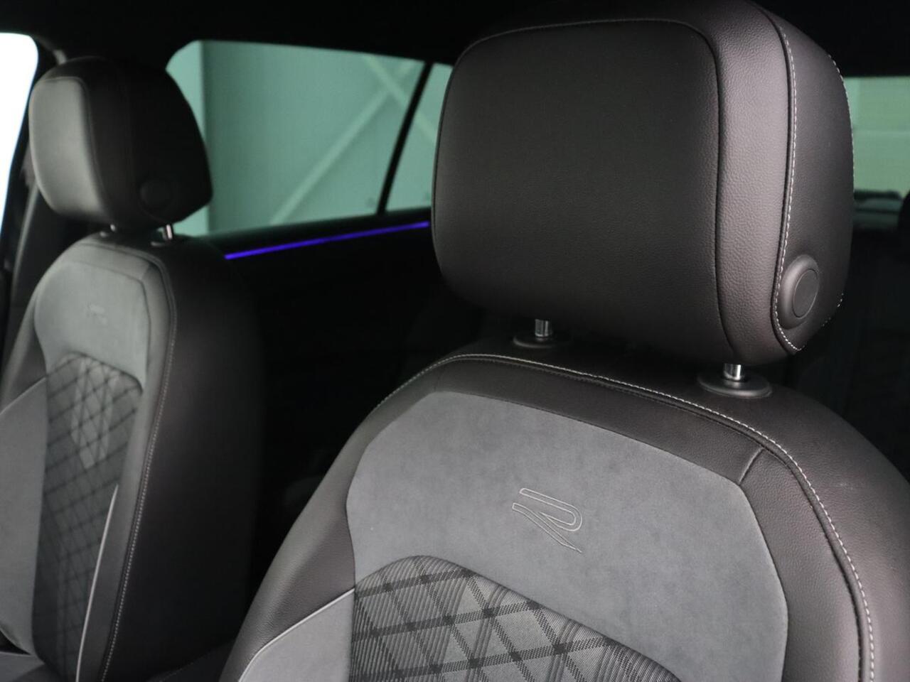 Volkswagen TIGUAN 1.5 TSI R-Line | Camera | Matrix LED | Adaptive cruise | Carplay | Navigatie | Keyless | 19'' | Virtual Cockpit | Climate control | Parkeerhulp