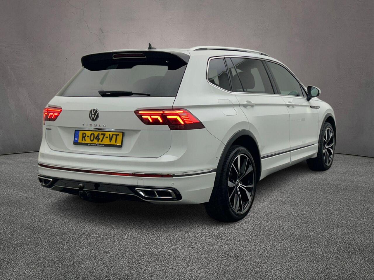 Volkswagen TIGUAN Allspace R-Line Business+ 7p. 1.5 TSI 150pk DSG Automaat Trekhaak, 3e zitrij, Panoramadak, Harman Kardon audio, Adaptive cruise control, Elektrische achterklep