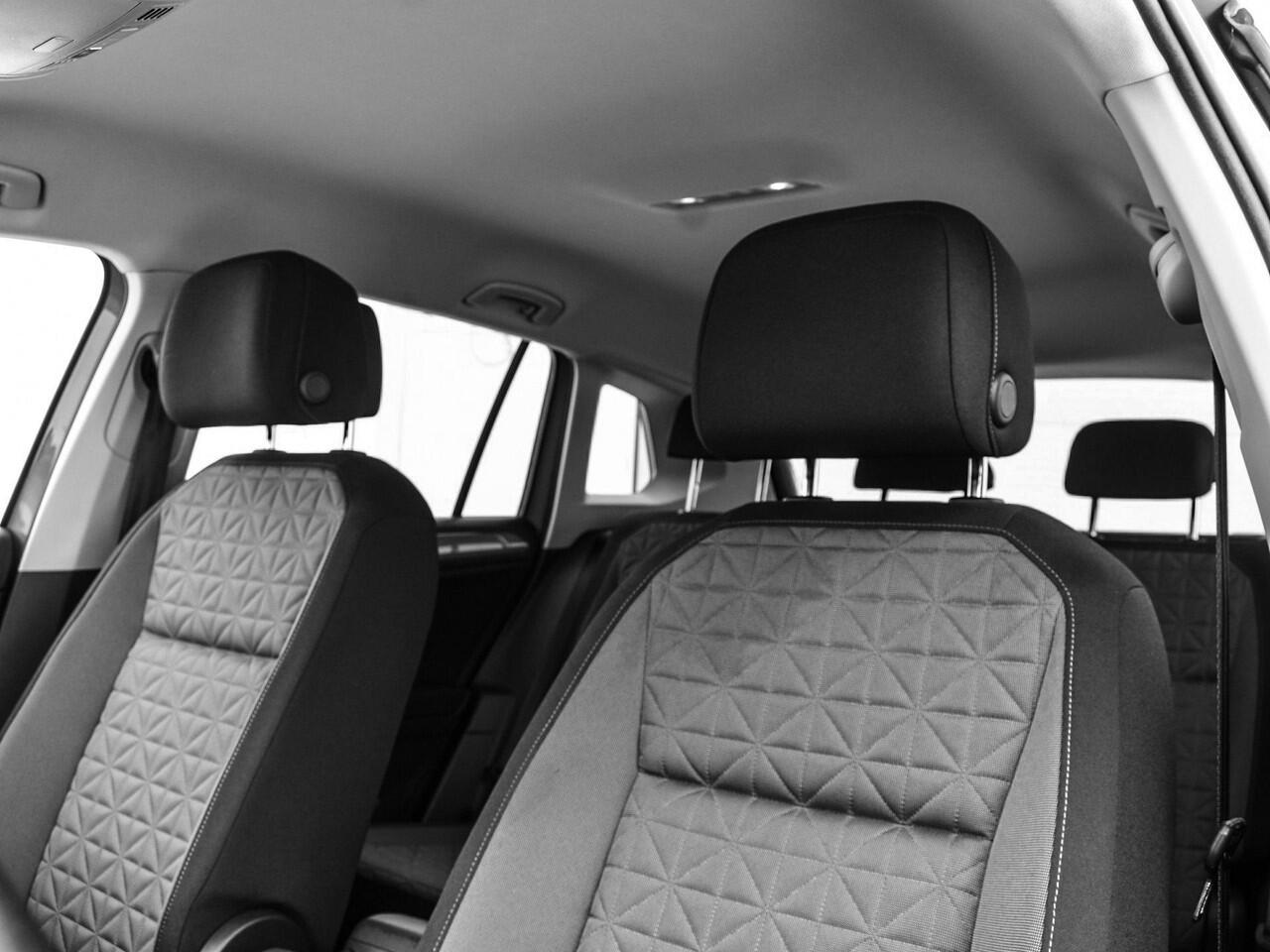 Volkswagen TIGUAN 1.5 TSI 150pk DSG Life Business · Apple/Android Car Play · P-Sensoren · Stoel&Stuurverwarming · Navigatie · 18'' Inch ·