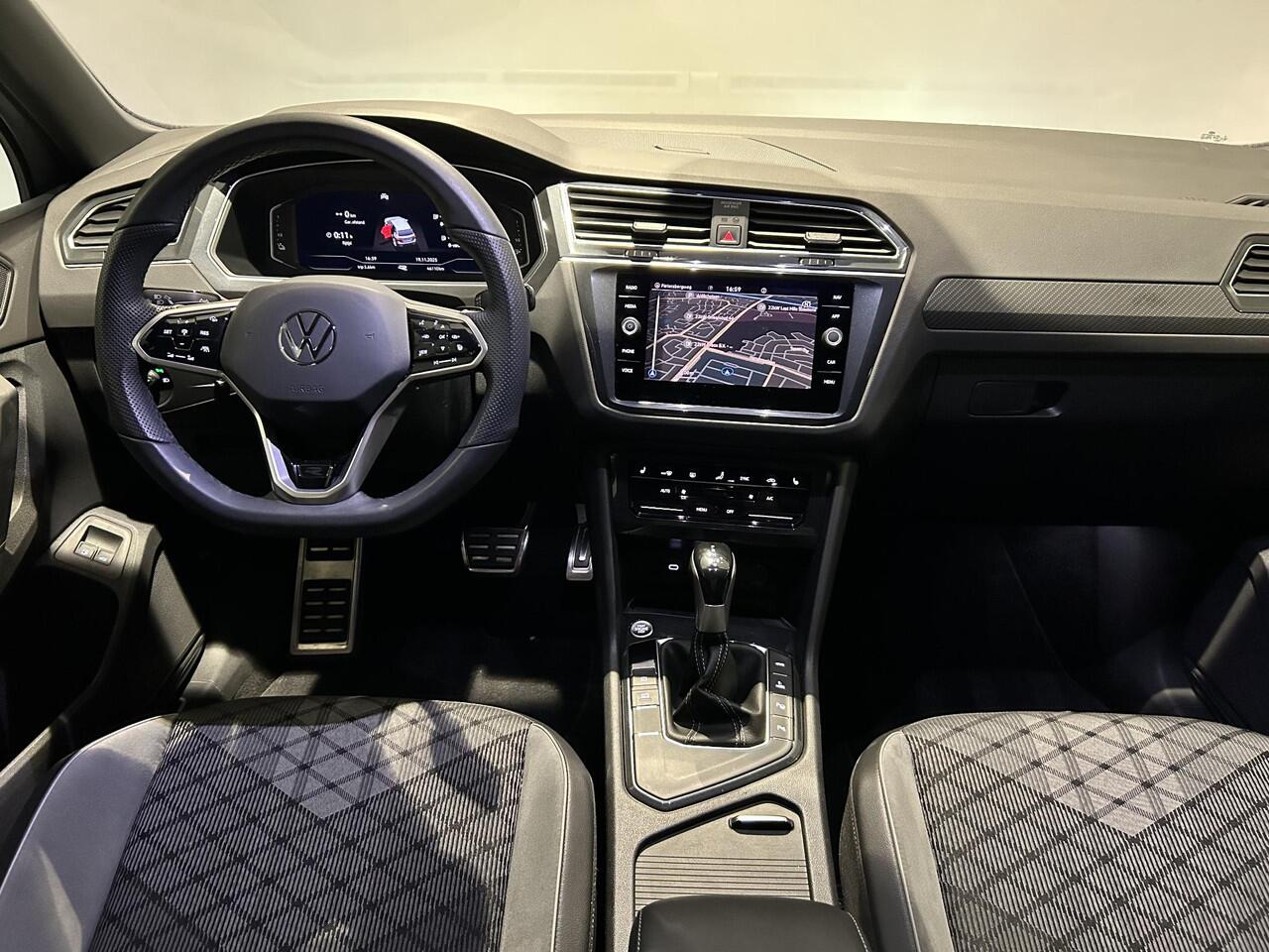 Volkswagen TIGUAN 1.4 TSI eHybrid R-Line Business+ | Navigatie | Stoelverwarming | Adaptieve cruise control