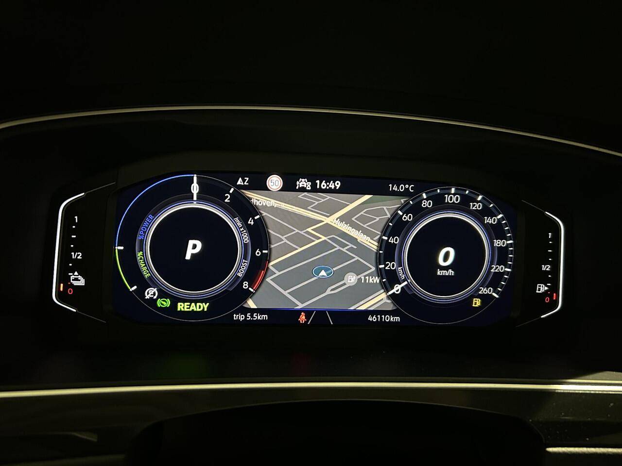 Volkswagen TIGUAN 1.4 TSI eHybrid R-Line Business+ | Navigatie | Stoelverwarming | Adaptieve cruise control