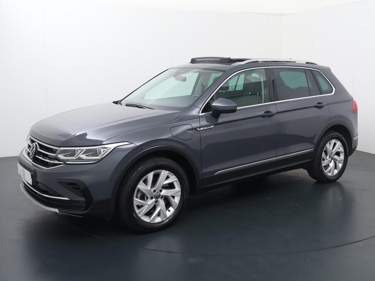 Volkswagen TIGUAN 1.4 TSI eHybrid Elegance | 245 PK | Panoramadak | Area view | Adaptive cruise control |