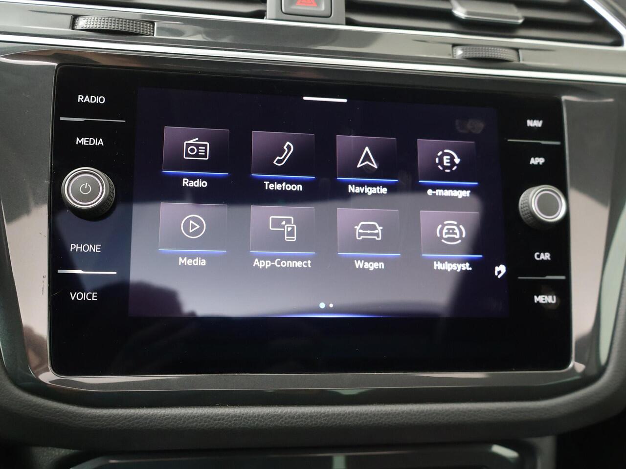 Volkswagen TIGUAN 1.4 TSI eHybrid Elegance | 245 PK | Panoramadak | Area view | Adaptive cruise control |