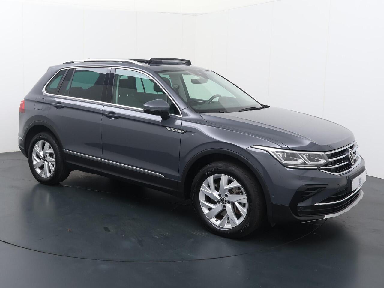 Volkswagen TIGUAN 1.4 TSI eHybrid Elegance | 245 PK | Panoramadak | Area view | Adaptive cruise control |