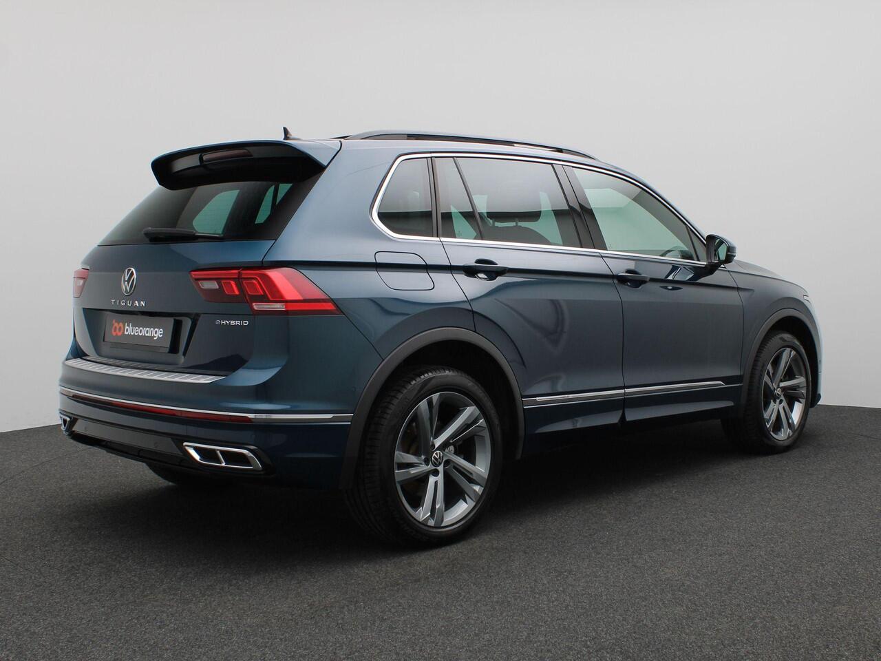 Volkswagen TIGUAN 1.4 TSI eHybrid R-Line Business+ 245PK DSG Pano-Schuifdak, 91% SOH, Elektr. Achterklep, Keyless, Achteruitrijcamera, Stoel-Stuurverwarming, Side Assist, 19" LM Velgen