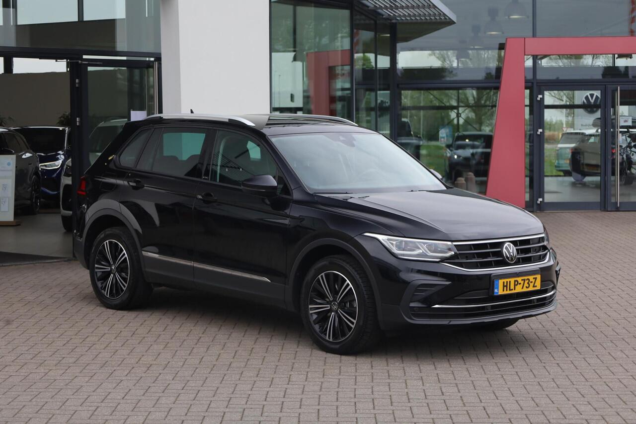 Volkswagen TIGUAN 1.4 TSI eHybrid Active 245PK / 180kW DSG, Wegklapbare trekhaak, achteruitrijcamera (rear view), elektrische achterklep (easy open en close), 18" 'Nizza' LMV, LED Matrix (IQ.Lights), alarm klasse III, keyless start & entry, rondomzicht camera (area view), 