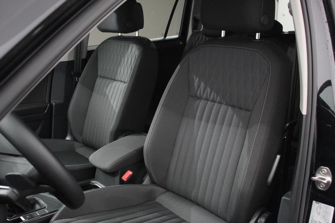 Volkswagen TIGUAN Allspace 1.5 TSI 150pk DSG Life 7p. | Navigatie | Climate Control | Trekhaak afneembaar | Electrisch bedienbare achterklep | Adaptive Cruise Control | Extra Getint Glas