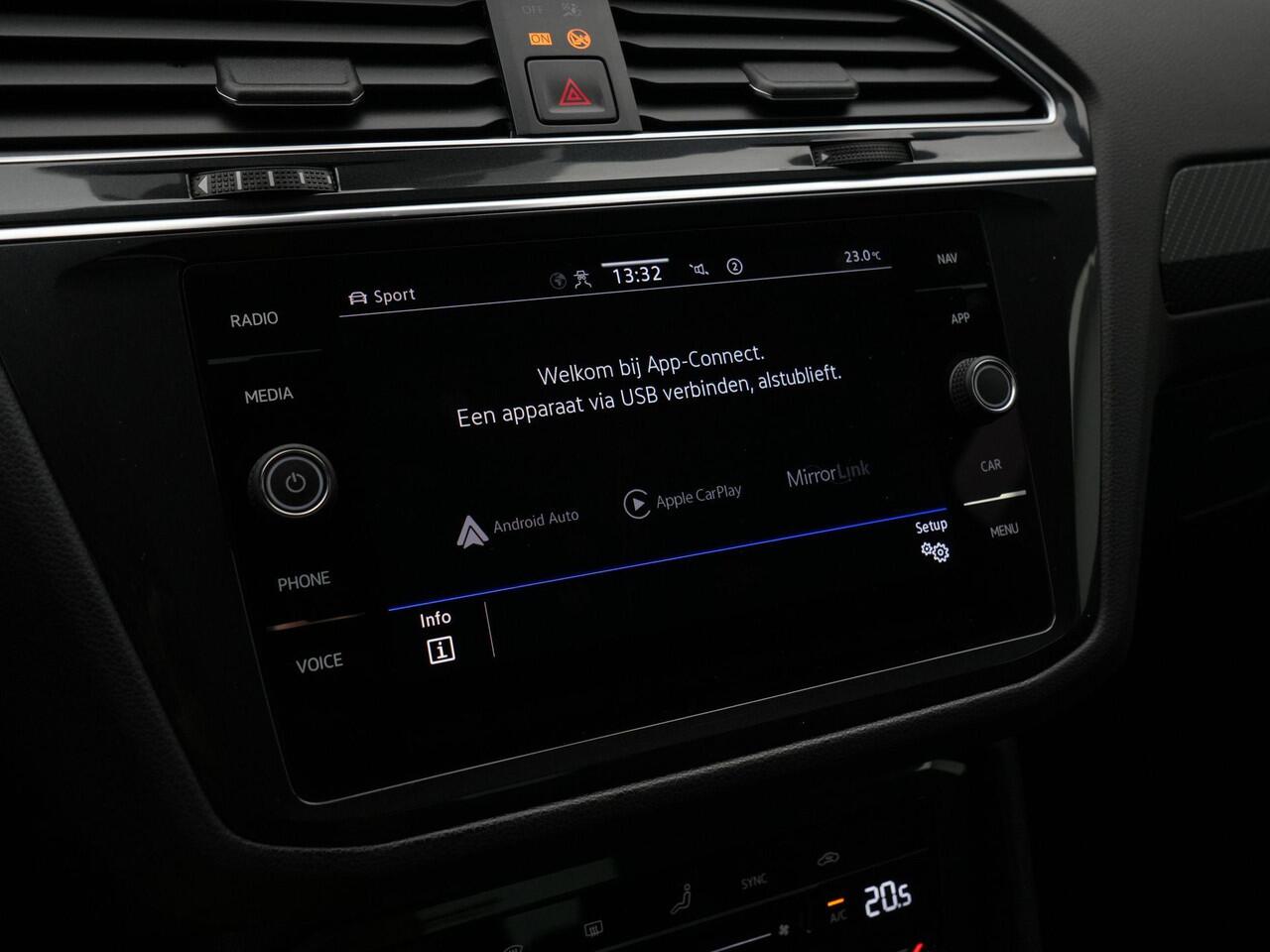 Volkswagen TIGUAN 1.4 TSI eHybrid 245 pk DSG R-Line Business+ | Panoramadak | Adaptief onderstel | IQ Light | Achteruitrijcamera