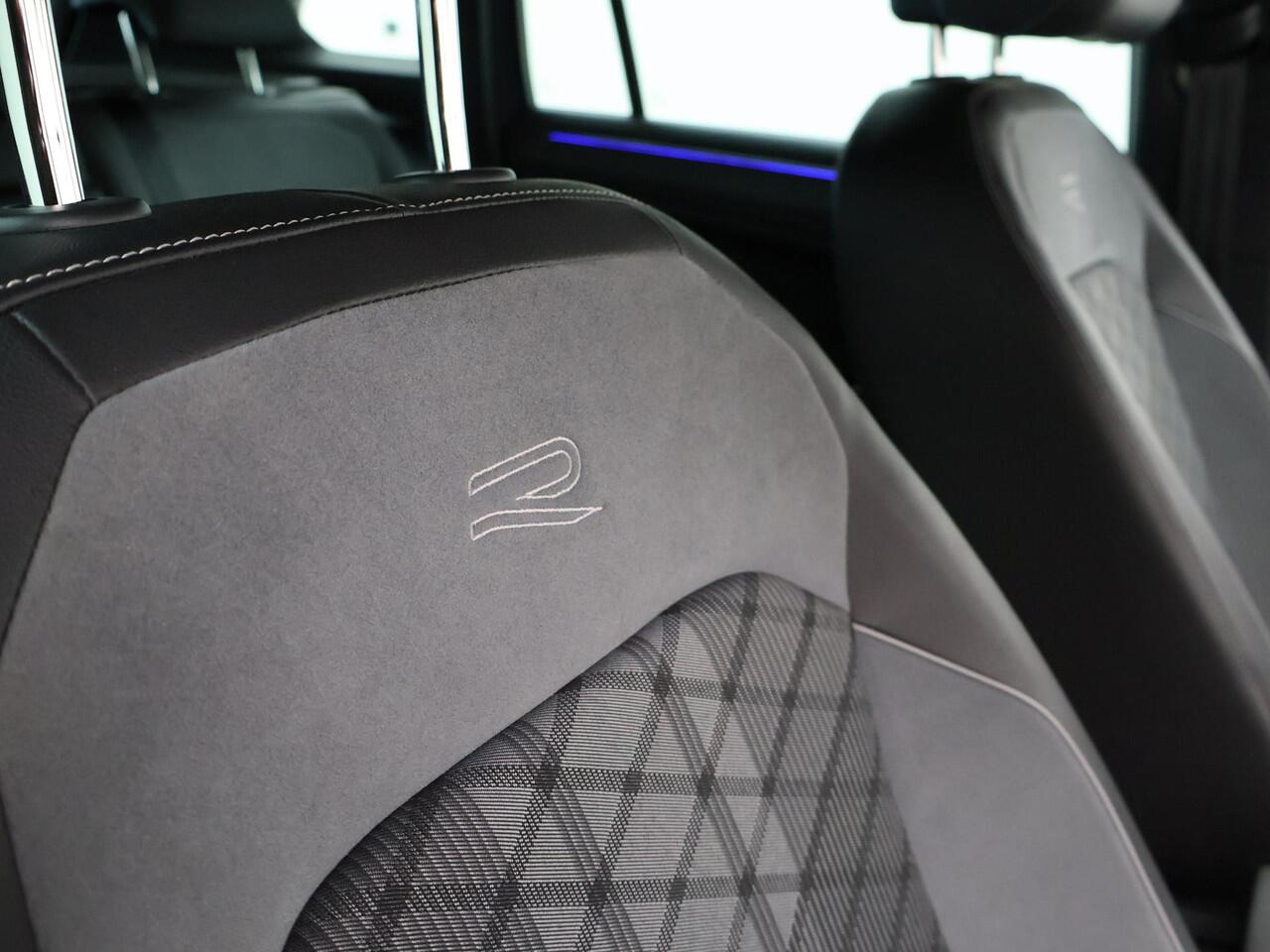 Volkswagen TIGUAN 1.4 TSI 245 PK EHYBRID 2X R-LINE + DIGITALE COCKPIT | 19 INCH | ADAPTIVE CRUISE | SFEERVERLICHTING