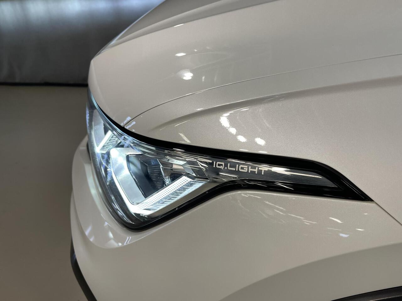 Volkswagen TIGUAN 1.4 TSI eHybrid R-Line Business Black Style 19"/Panoramadak/Trekhaak/Leder + memory/Head-up/Elektrische klep/Dodehoek/Stuur + stoelverwarming/IQ Lights/Adaptieve cruise