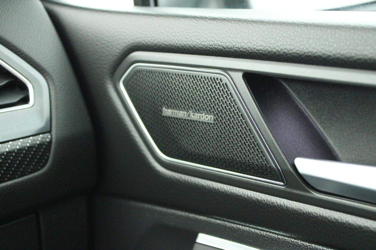 Volkswagen TIGUAN Allspace 1.5 TSI 150pk DSG R-Line Business+ 7Pers. Trekhaak Camera harman/kardon Head-Up Panoramadak