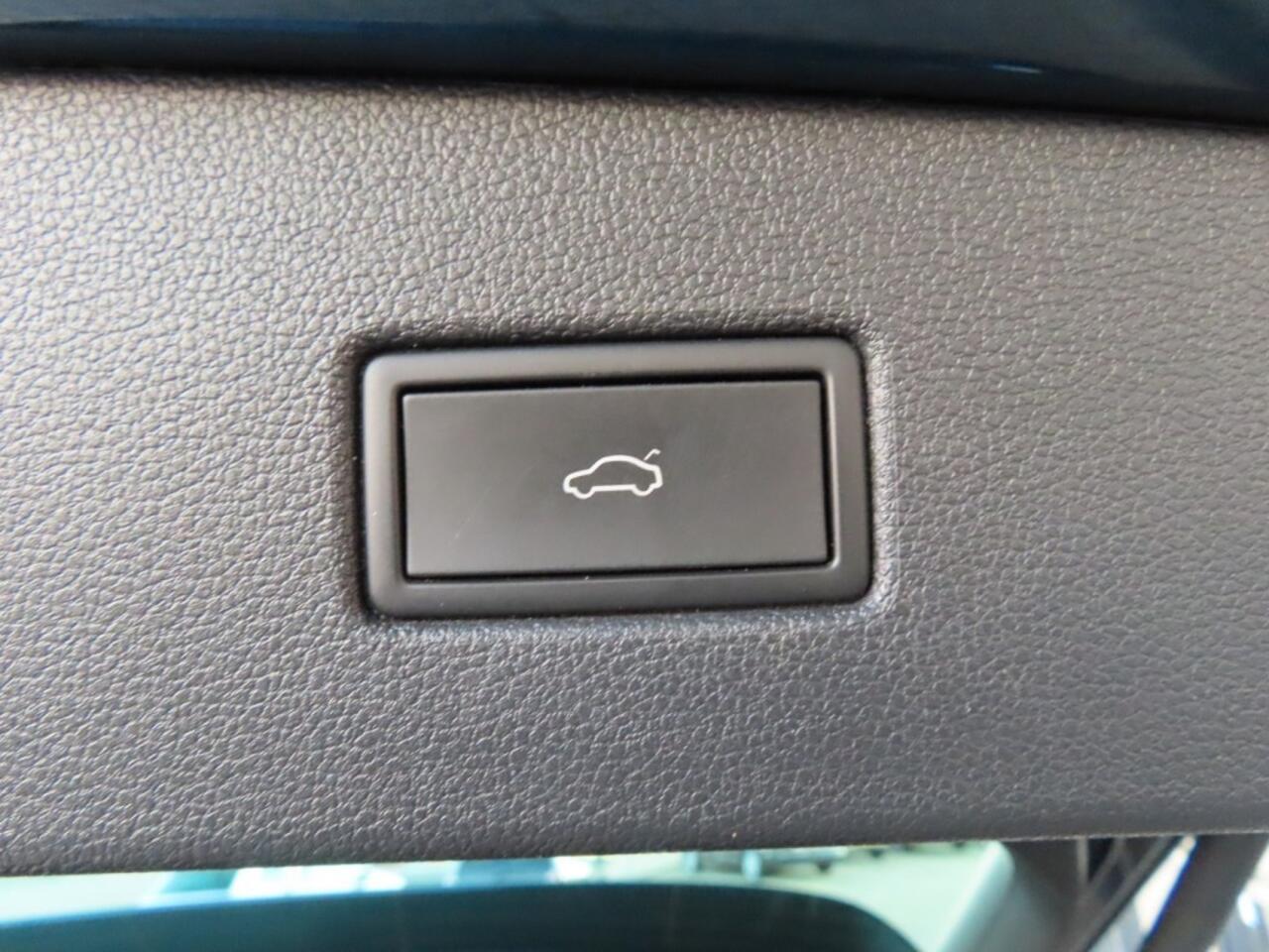 Volkswagen TIGUAN 1.4 TSI eHybrid R-Line Business+ Pano Trekhaak Led 2022