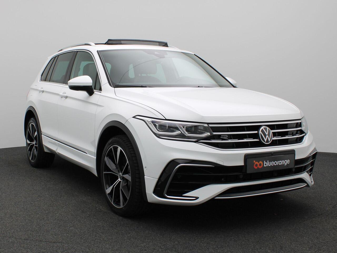 Volkswagen TIGUAN 1.4 TSI eHybrid R-Line Business+ 245PK DSG Pano-Schuifdak, SOH 86%, Trekhaak, Leder, Memorystoel, 20" LM Velgen, Matrix-LED Verlichting, 360gr. Camera