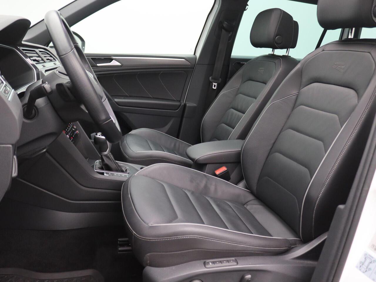 Volkswagen TIGUAN 1.4 TSI eHybrid R-Line Business+ 245PK DSG Pano-Schuifdak, SOH 86%, Trekhaak, Leder, Memorystoel, 20" LM Velgen, Matrix-LED Verlichting, 360gr. Camera