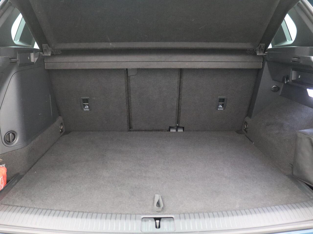 Volkswagen TIGUAN 1.4 TSI eHybrid R-Line Business+ 245PK DSG Pano-Schuifdak, 91% SOH, Elektr. Achterklep, Keyless, Achteruitrijcamera, Stoel-Stuurverwarming, Side Assist, 19" LM Velgen