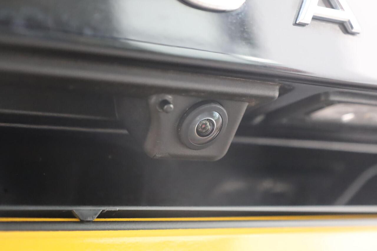 Volkswagen TIGUAN 1.4 TSI eHybrid Active PL ¤653 p/m* 245PK / 180kW DSG, Wegklapbare trekhaak, achteruitrijcamera (rear view), elektrische achterklep (easy open en close), 18" 'Nizza' LMV, LED Matrix (IQ.Lights), alarm klasse III, keyless start & entry, rondomzicht camera 