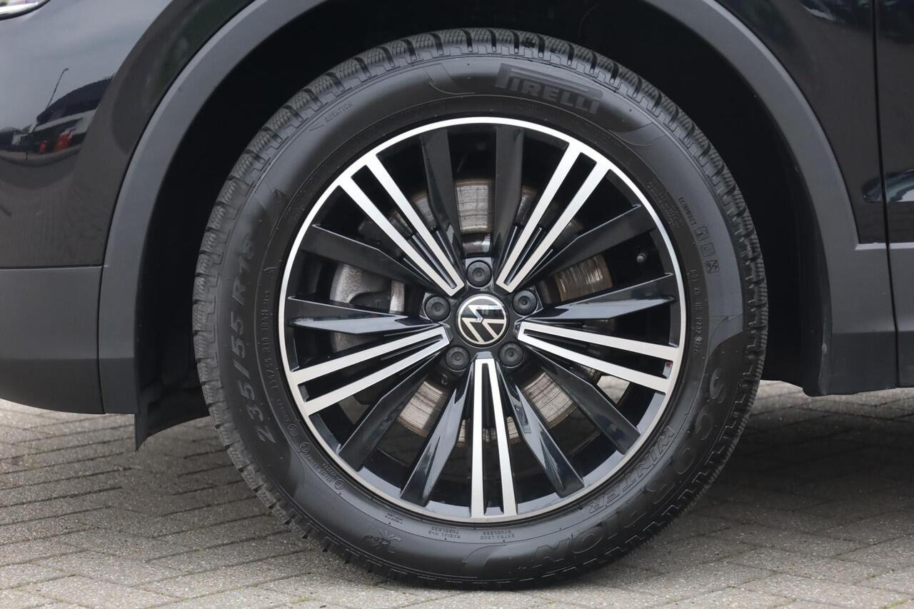 Volkswagen TIGUAN 1.4 TSI eHybrid Active PL ¤653 p/m* 245PK / 180kW DSG, Wegklapbare trekhaak, achteruitrijcamera (rear view), elektrische achterklep (easy open en close), 18" 'Nizza' LMV, LED Matrix (IQ.Lights), alarm klasse III, keyless start & entry, rondomzicht camera 