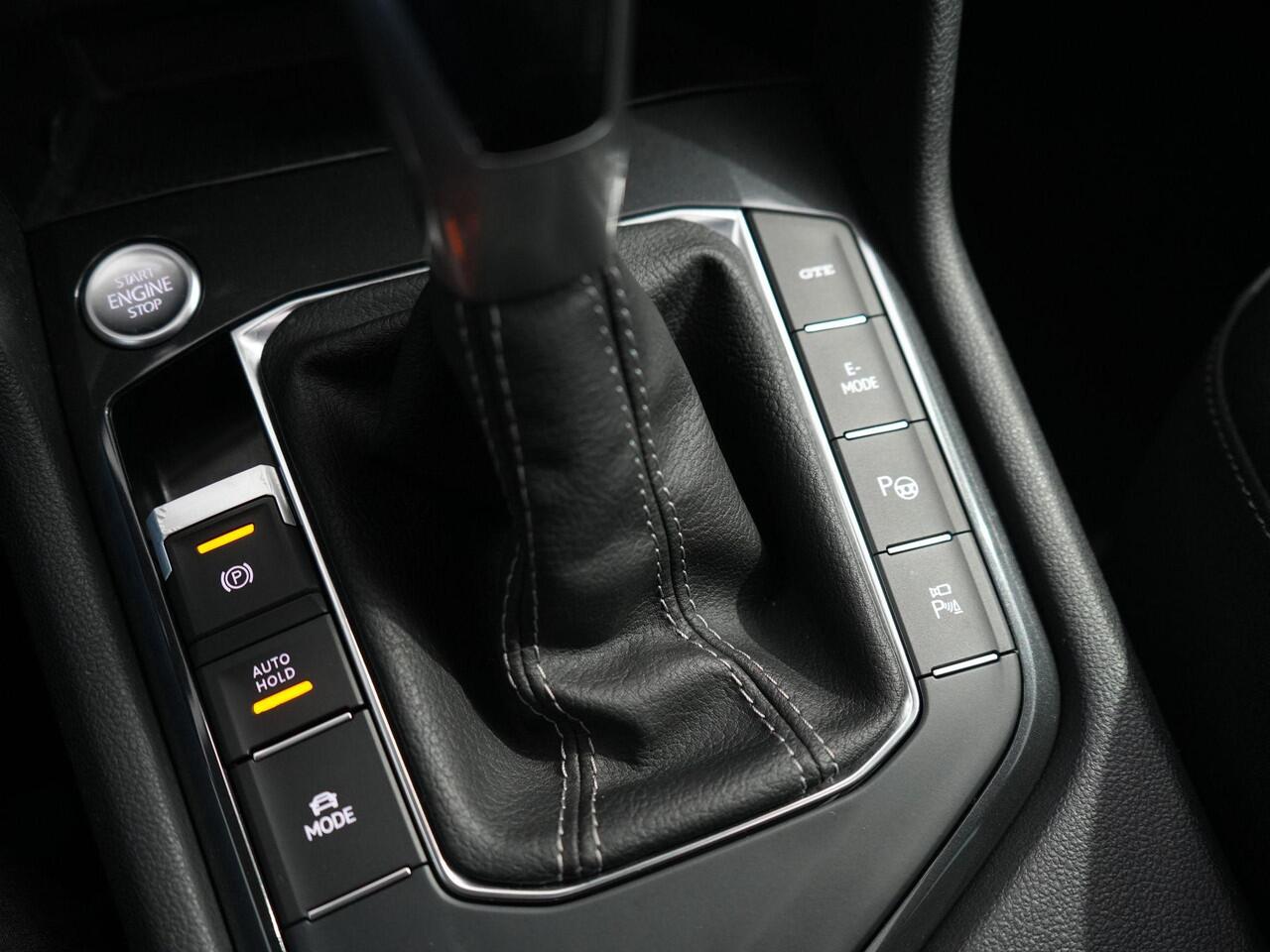 Volkswagen TIGUAN 1.4 TSI eHybrid R-Line Business+ | Leer | Pano | 360 Camera | 245PK |