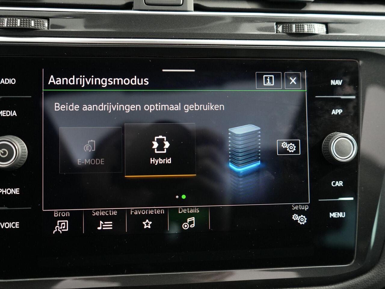 Volkswagen TIGUAN 1.4 TSI eHybrid R-Line Business+ | Leer | Pano | 360 Camera | 245PK |