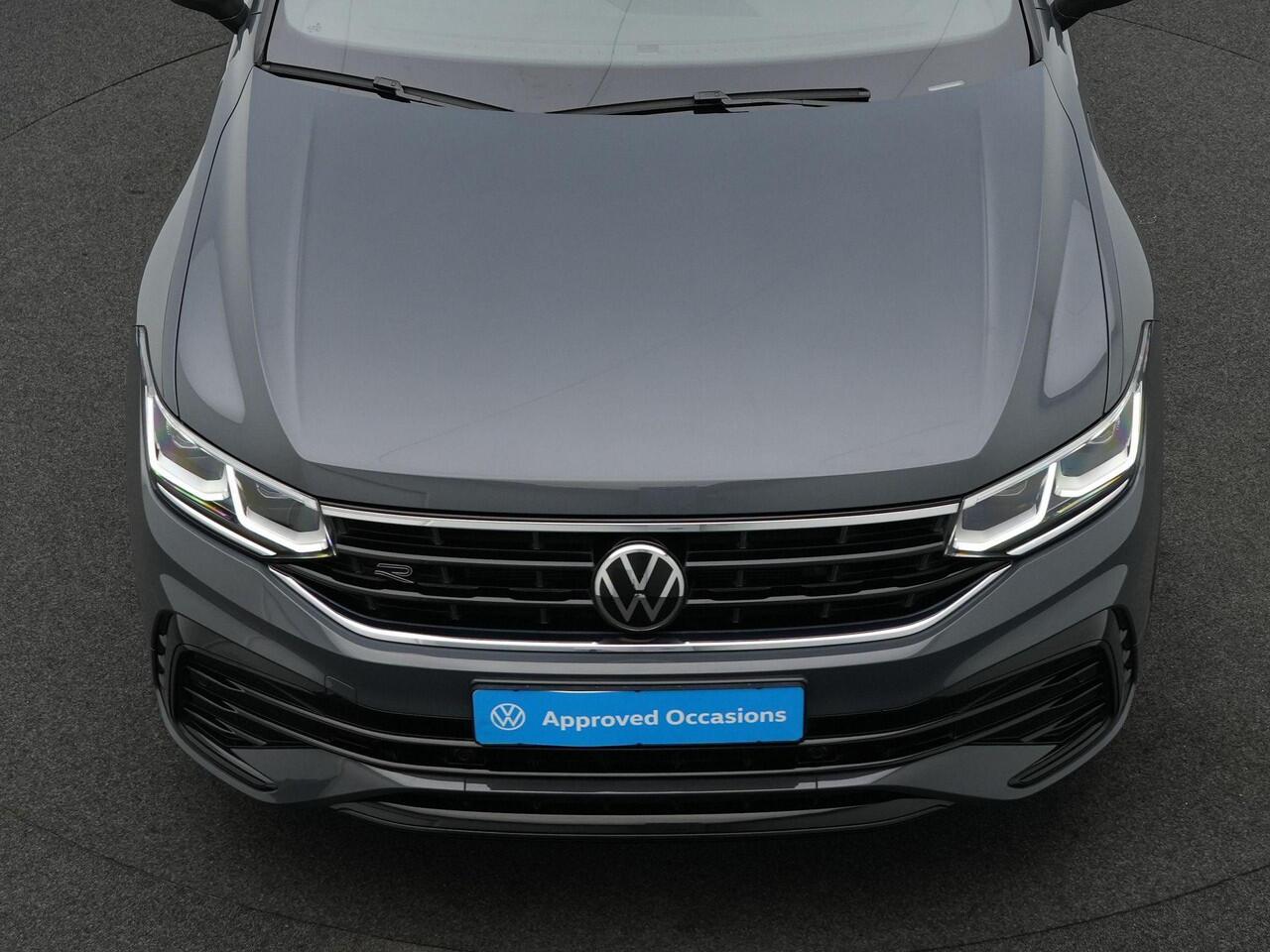 Volkswagen TIGUAN 1.4 TSI eHybrid 245 pk DSG R-Line Business | Panoramadak | Black Style | Trekhaak | Adaptief onderstel | IQ Light | Stuur-/stoelverwarming