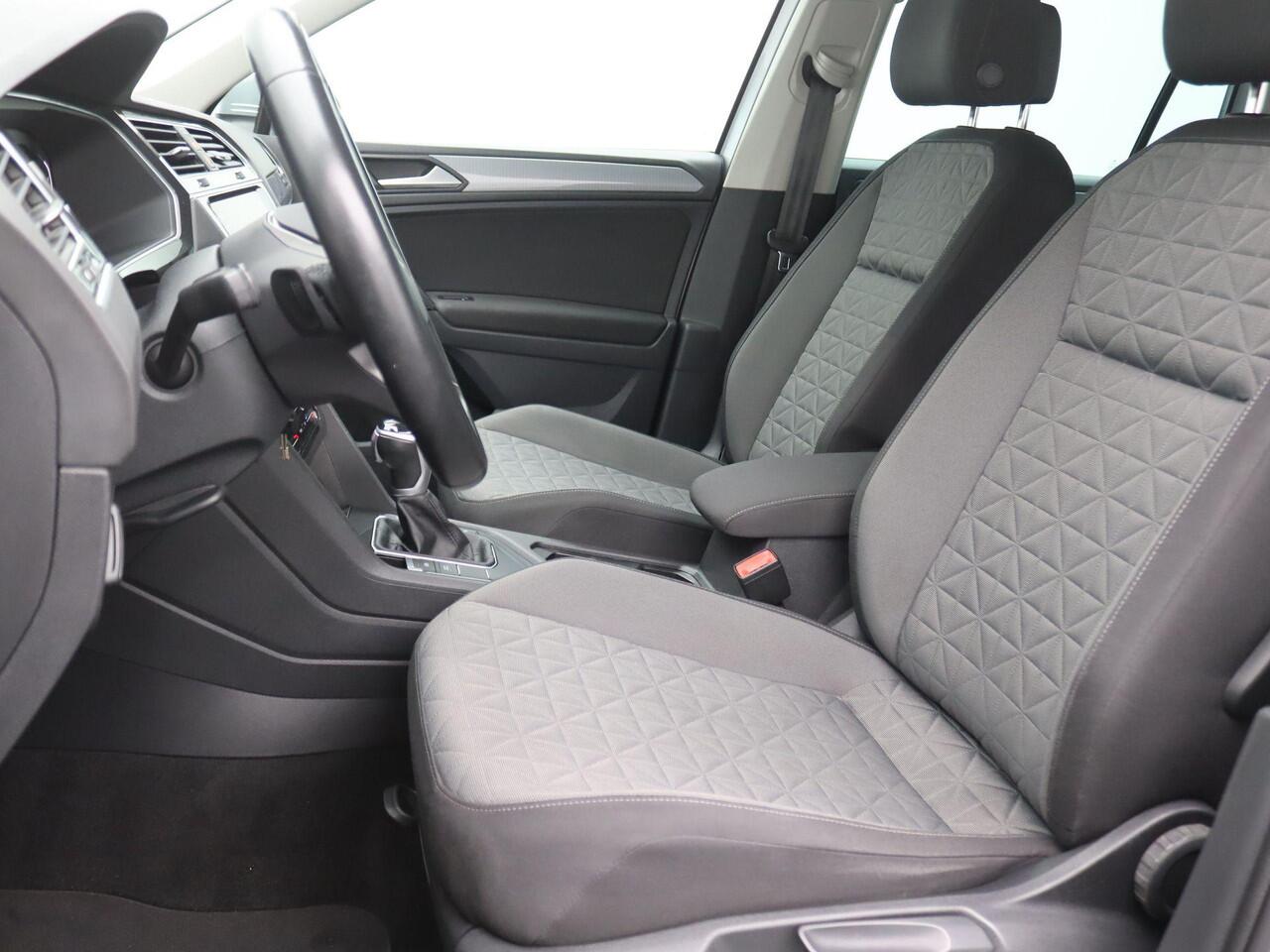 Volkswagen TIGUAN 1.4 TSI eHybrid Life 245PK DSG SOH 90%, PDC Voor en Achter, Navi via Apple Carplay/Android Auto, Side Assist, Digital Cockpit, Adaptieve Cruise Controle