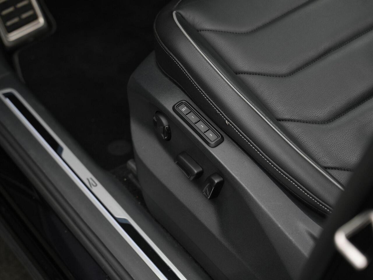 Volkswagen TIGUAN 1.4 TSI eHybrid 245 pk DSG R-Line | Panoramadak | Trekhaak | Navigatie Discover Pro | Leder | Geheugenstoelen | Adaptief onderstel | 360 camera | IQ Light