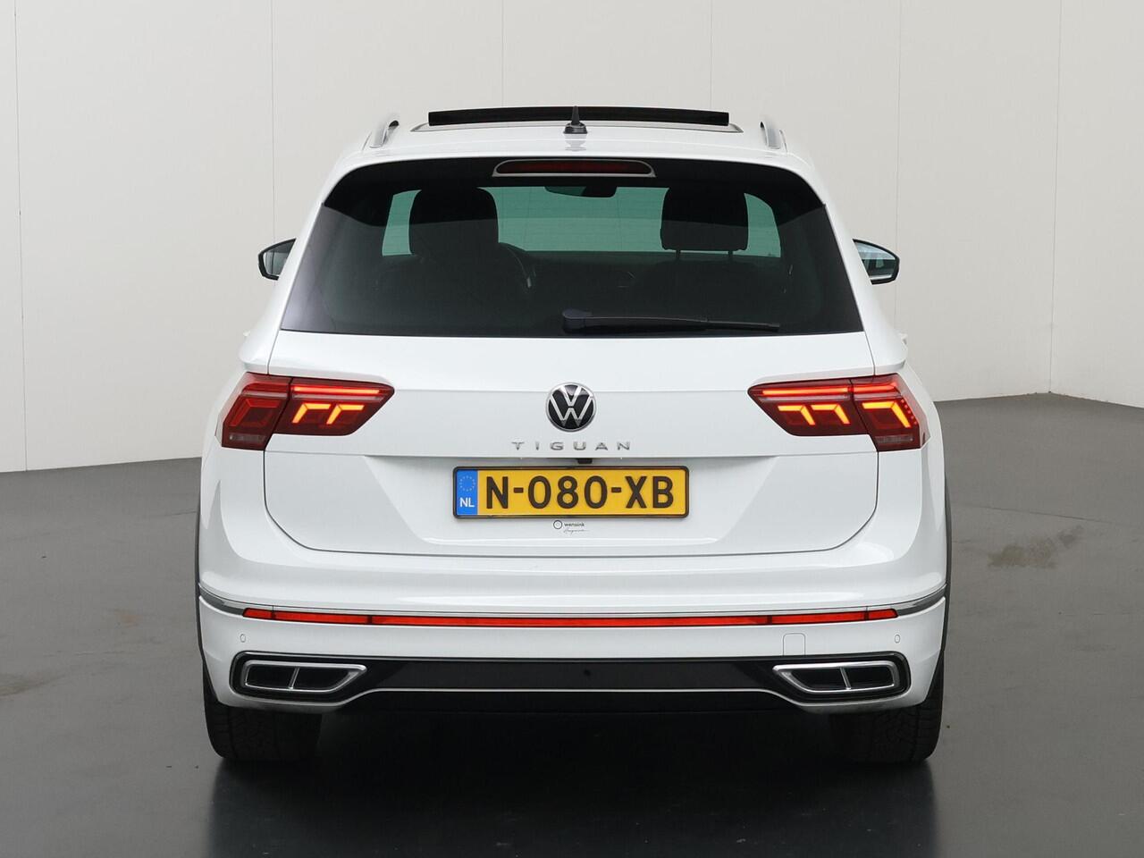 Volkswagen TIGUAN 1.5 TSI R-Line Business+ | Trekhaak | Panoramadak | Camera 360° | Matrix Led | Keyless Entry/Go | Apple Carplay/Android Auto |