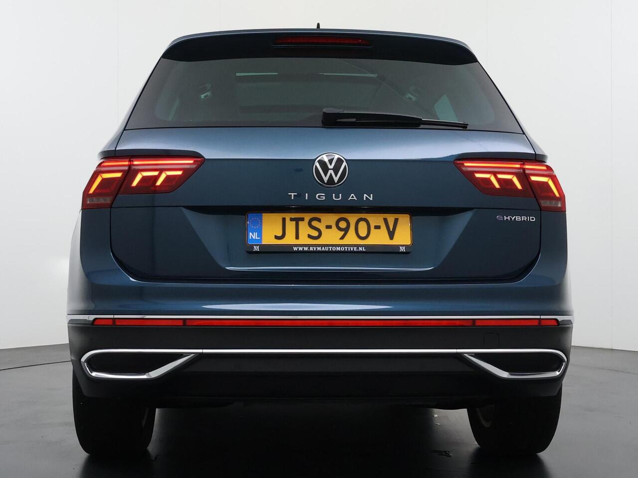 Volkswagen TIGUAN 1.4 TSI eHybrid PHEV VAN ¤33.900,- NU VOOR SLECHTS ¤30.877,- Uw LENTEVOORDEEL ¤3.023,- |SUPER COMPLEET| SCHUIF/ KANTELDAK| DODE HOEK| ELEK. ACHTERKLEP| DIG. DASH | CAMERA| RIJKLAAR GELEVERD INCL. 12 MND BOVAG GARANTIE