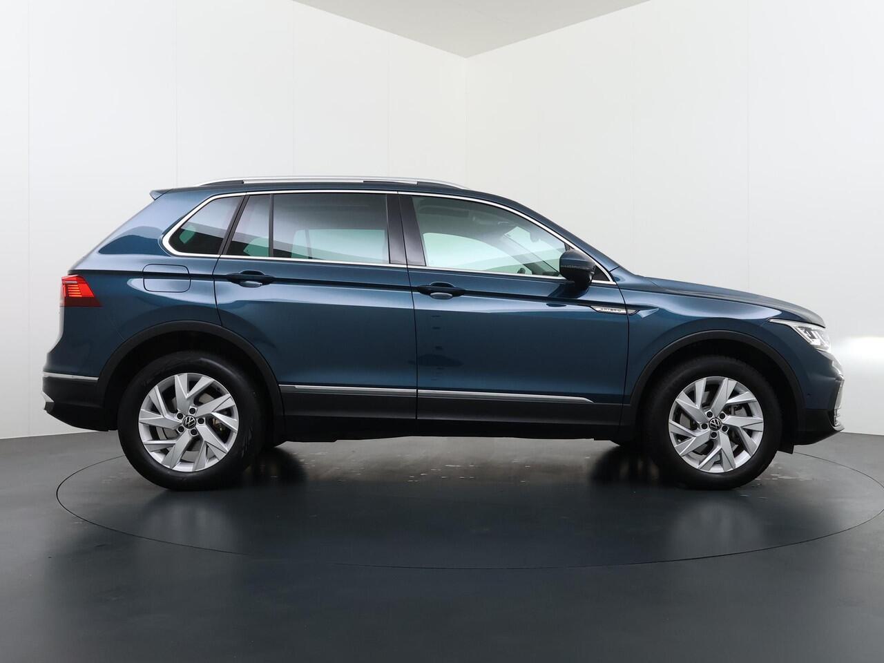 Volkswagen TIGUAN 1.4 TSI eHybrid PHEV VAN ¤33.900,- NU VOOR SLECHTS ¤30.877,- Uw LENTEVOORDEEL ¤3.023,- |SUPER COMPLEET| SCHUIF/ KANTELDAK| DODE HOEK| ELEK. ACHTERKLEP| DIG. DASH | CAMERA| RIJKLAAR GELEVERD INCL. 12 MND BOVAG GARANTIE