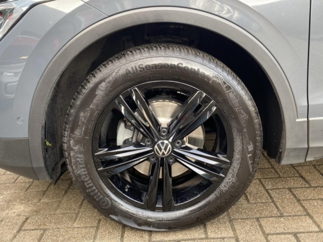 Volkswagen TIGUAN 1.5 TSI DSG Urban SPORT TREKHAAK/E-KLEP/ACC/NAVI/STOELVERW