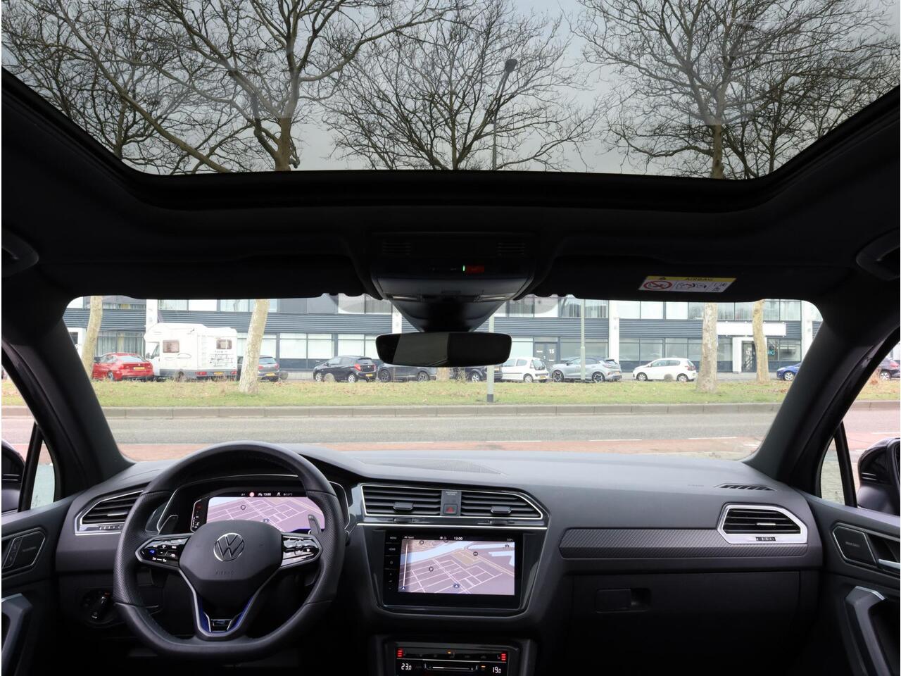 Volkswagen TIGUAN R Akrapovic | Panodak | Vol Leer | Harman/Kardon | 360° | Keyless | Memory | IQ Light Matrix | 21"Inch |