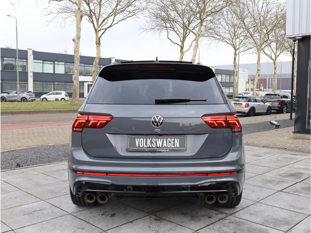 Volkswagen TIGUAN R Akrapovic | Panodak | Vol Leer | Harman/Kardon | 360° | Keyless | Memory | IQ Light Matrix | 21"Inch |