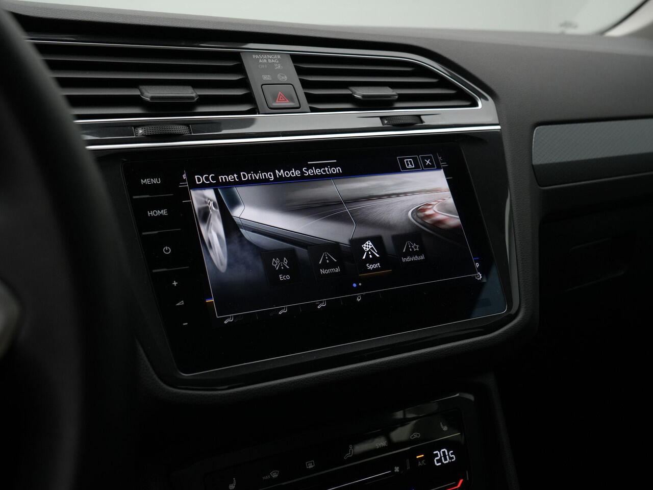 Volkswagen TIGUAN 1.4 TSI 245 pk eHybrid Active | Panoramadak | Discover Pro | Adaptief onderstel | IQ Light | Rondomzicht camera | Head-up display | Stuur-/stoelverwarming