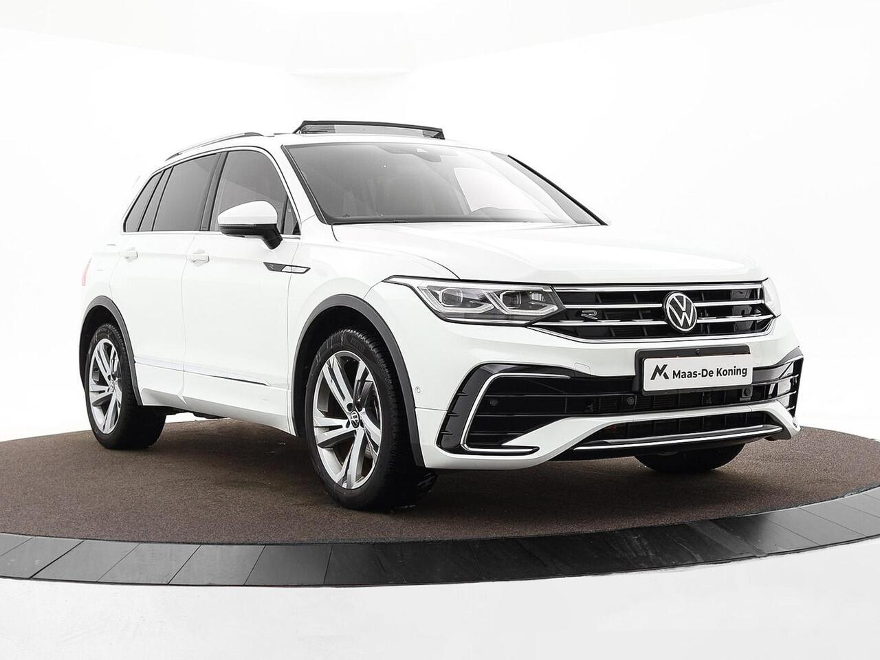Volkswagen TIGUAN 1.5 TSI 150pk DSG R-Line Business+ · Panoramadak · Leder · Apple/Android Car Play · Dodehoeksensor · Elek. Achterklep · 360 Camera · Keyless · 19'' Inch ·