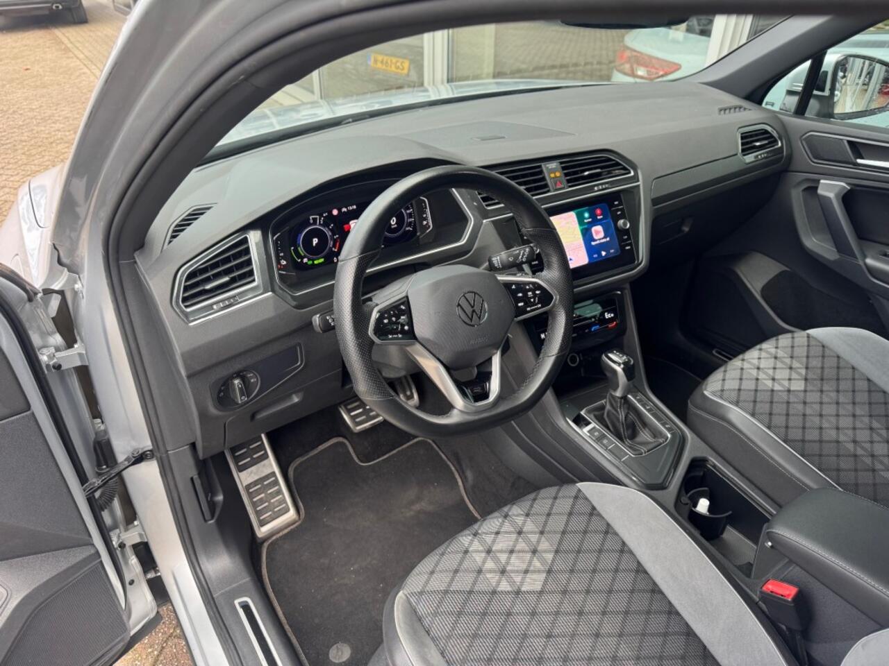 Volkswagen TIGUAN 1.4 TSI eHybrid R-Line Business+