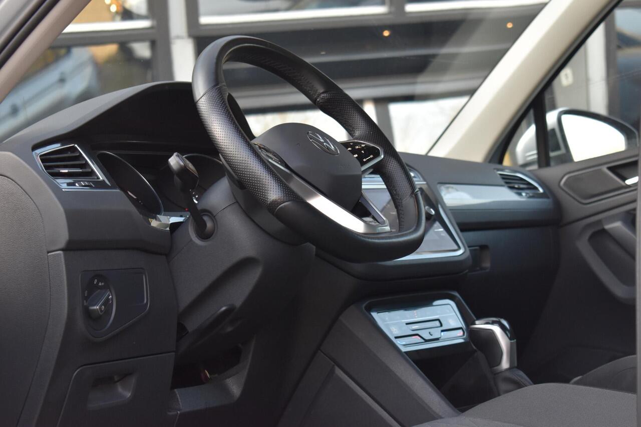 Volkswagen TIGUAN 1.5 TSI Life Business Camera ACC Keyless IQ.LIGHT