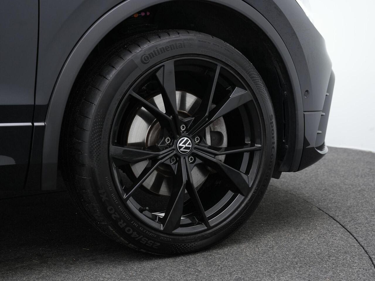 Volkswagen TIGUAN 1.4 TSI eHybrid 245 pk R-Line | Navigatie Discover Pro | Leder | Geheugenstoelen | Adaptief onderstel | 360 camera | IQ Light