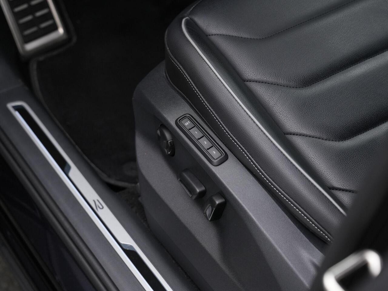 Volkswagen TIGUAN 1.4 TSI eHybrid 245 pk R-Line | Navigatie Discover Pro | Leder | Geheugenstoelen | Adaptief onderstel | 360 camera | IQ Light