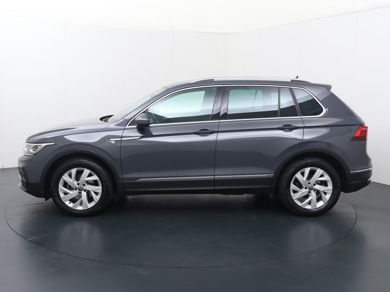 Volkswagen TIGUAN 1.5 TSI Elegance | 150 PK | Automaat | Matrix (IQ.LIGHT) LED koplampen | Achteruitrijcamera | Keyless | Achterklep virtual pedal |
