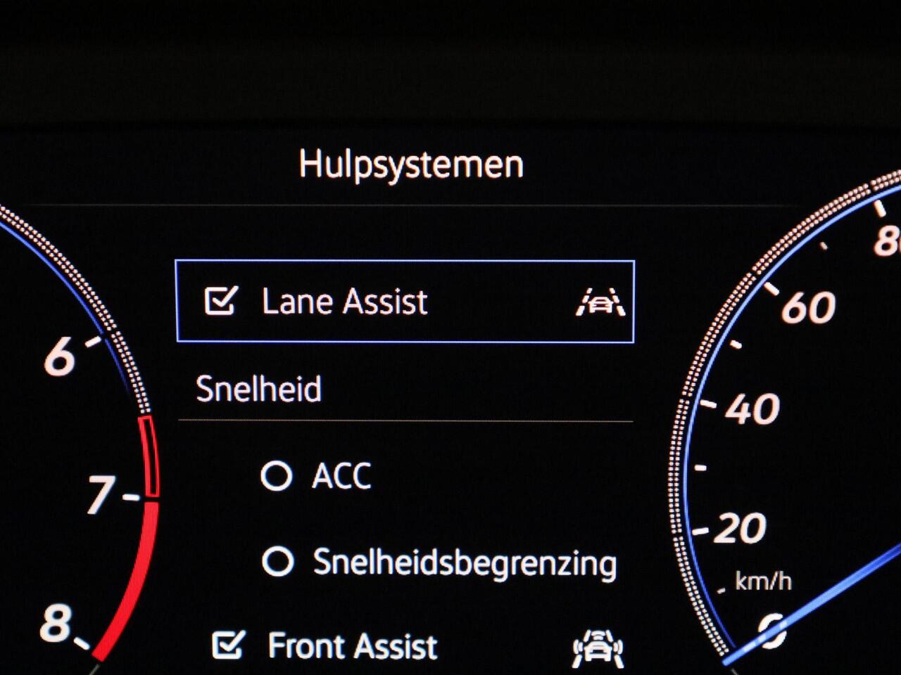 Volkswagen TIGUAN 1.5TSI/150PK R-Line Business DSG · Panoramadak · Camera + Parkeersensoren · Trekhaak