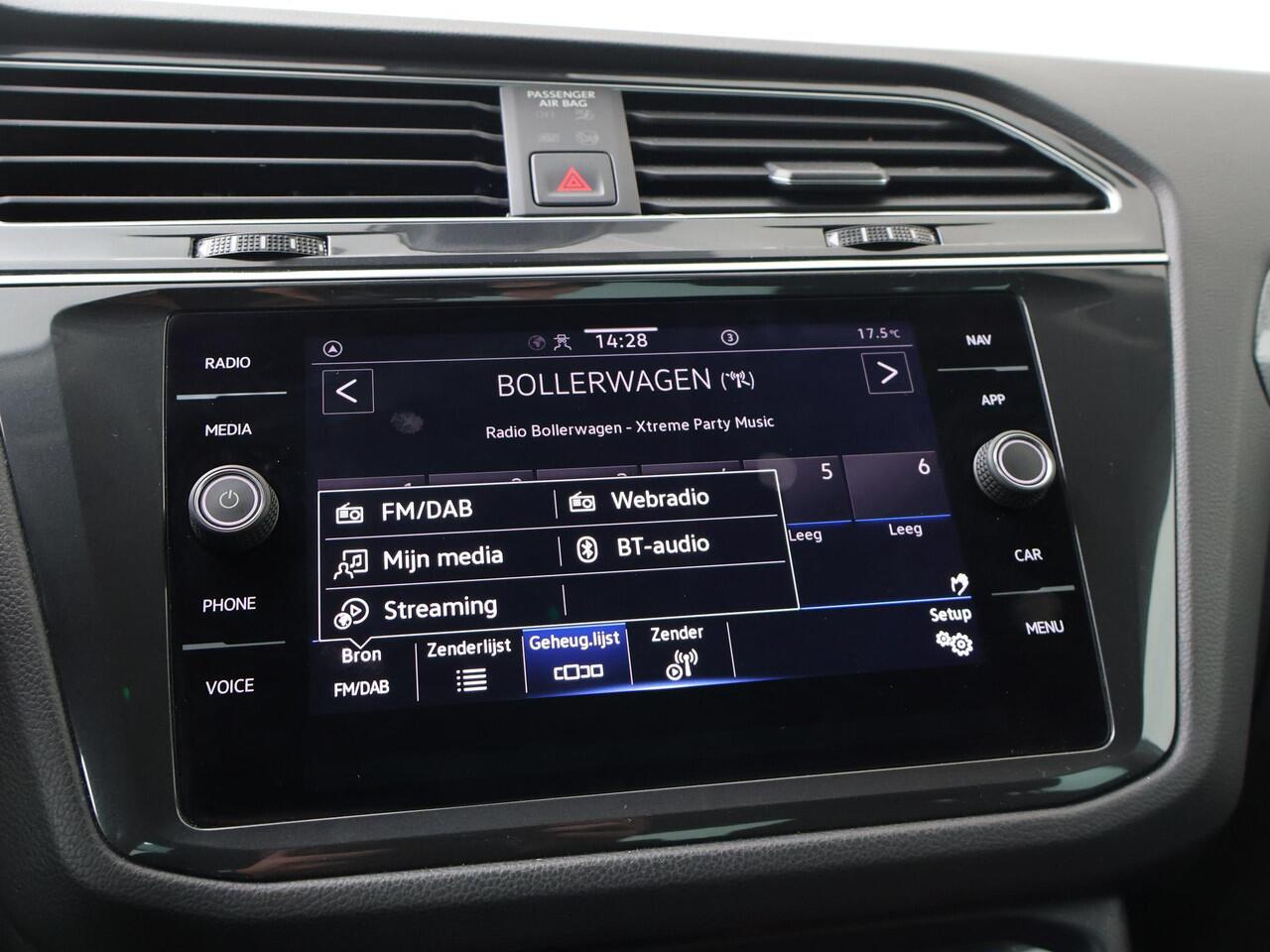 Volkswagen TIGUAN 1.5 TSI Life Business | 150 PK | Automaat | Trekhaak wegklapbaar | Verwarmde voorstoelen |