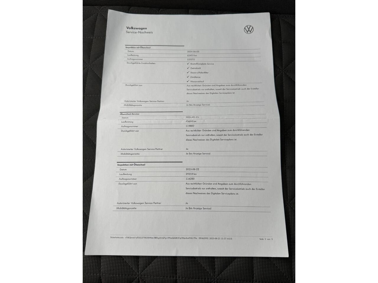 Volkswagen TIGUAN 1.4 TSI eHybrid Life Automaat / Wegklapbare Trekhaak 1.800 Kg / Dealer Onderhouden / Panoramadak / Camera / Navigatie / ACC / Travel Assist / Dodehoek Detectie / Stoel & Stuurwielverwarming /