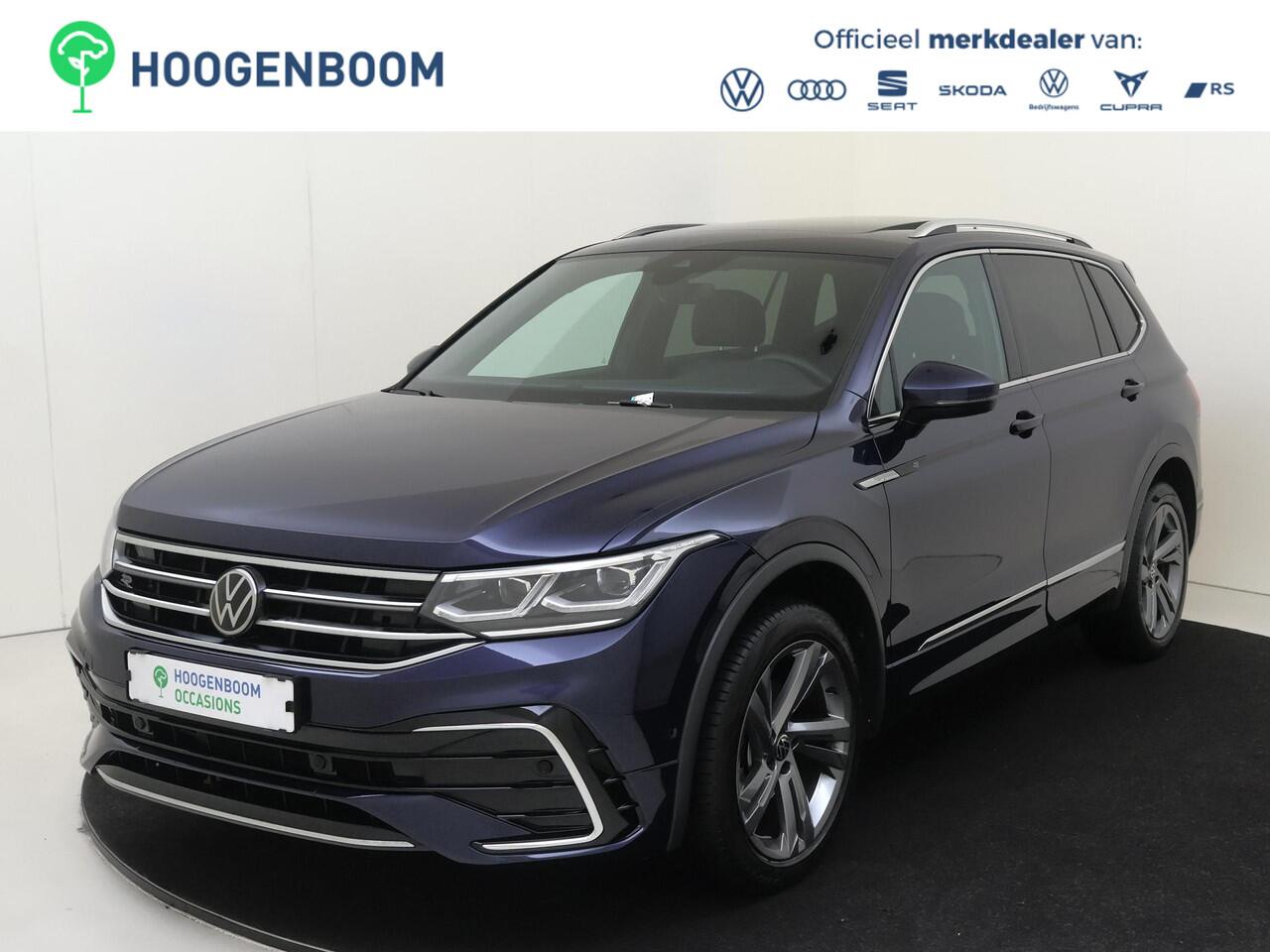 Volkswagen TIGUAN Allspace 1.5 TSI R-Line Business+ | Panoramadak | Trekhaak | LED matrix verlichting | 3-zone airco | Dodehoek detectie | Keyless | Adaptieve cruise control |