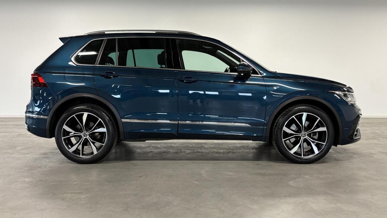 Volkswagen TIGUAN 1.4 TSI eHybrid R-Line Business+ | Pano Dak | DCC | Winter pack | PHEV