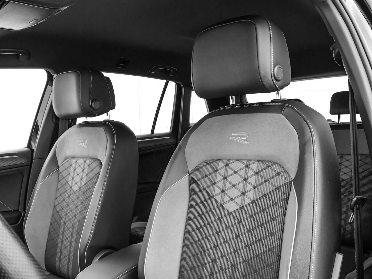 Volkswagen TIGUAN 1.4 TSI 245pk DGS eHybrid R-Line Business+ · Camera · Wegklapbare Trekhaak · Apple/Android Car Play · Navigatie · Stoelverwarming · 19'' Inch ·