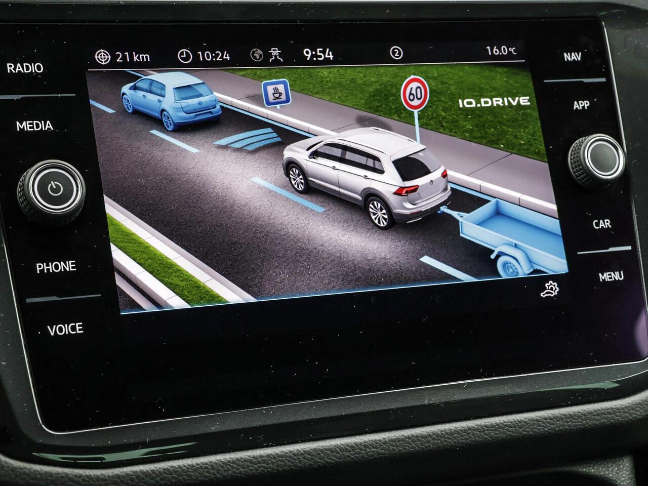 Volkswagen TIGUAN 1.4 TSI 245pk DGS eHybrid R-Line Business+ · Camera · Wegklapbare Trekhaak · Apple/Android Car Play · Navigatie · Stoelverwarming · 19'' Inch ·