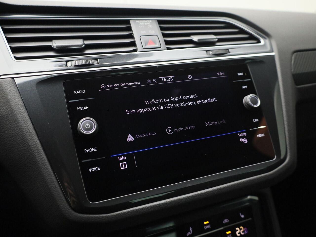 Volkswagen TIGUAN 1.5TSI/150PK R-Line DSG · Panoramadak · Apple/Android Car Play · Camera · Stoel -& Stuurverwarming