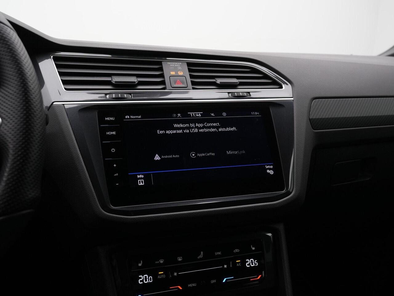 Volkswagen TIGUAN 1.4 TSI eHybrid 245 pk DSG R-Line | Panoramadak | Trekhaak | Navigatie Discover Pro | 360 camera | IQ Light | Stuur-/achterbankverwarming