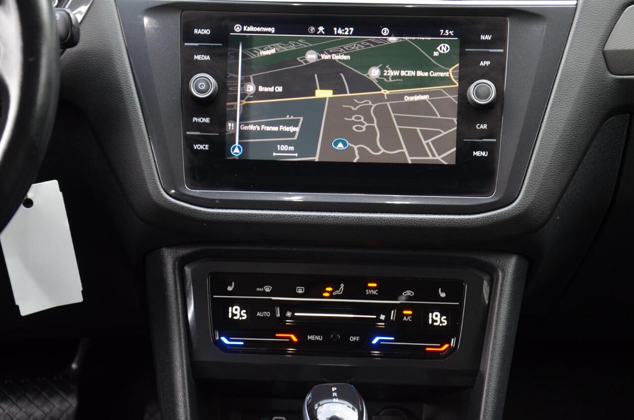 Volkswagen TIGUAN Allspace 1.5 TSI Life Business 7 Persoons Autoaat/Navi/Pdc/Ecc/Achteruitrijcamera/Stoel&Stuur verwarming/Virtueel dashboard/Privacy-Glass/Cr-Controle/18-Inc Lmv/Trekhaak